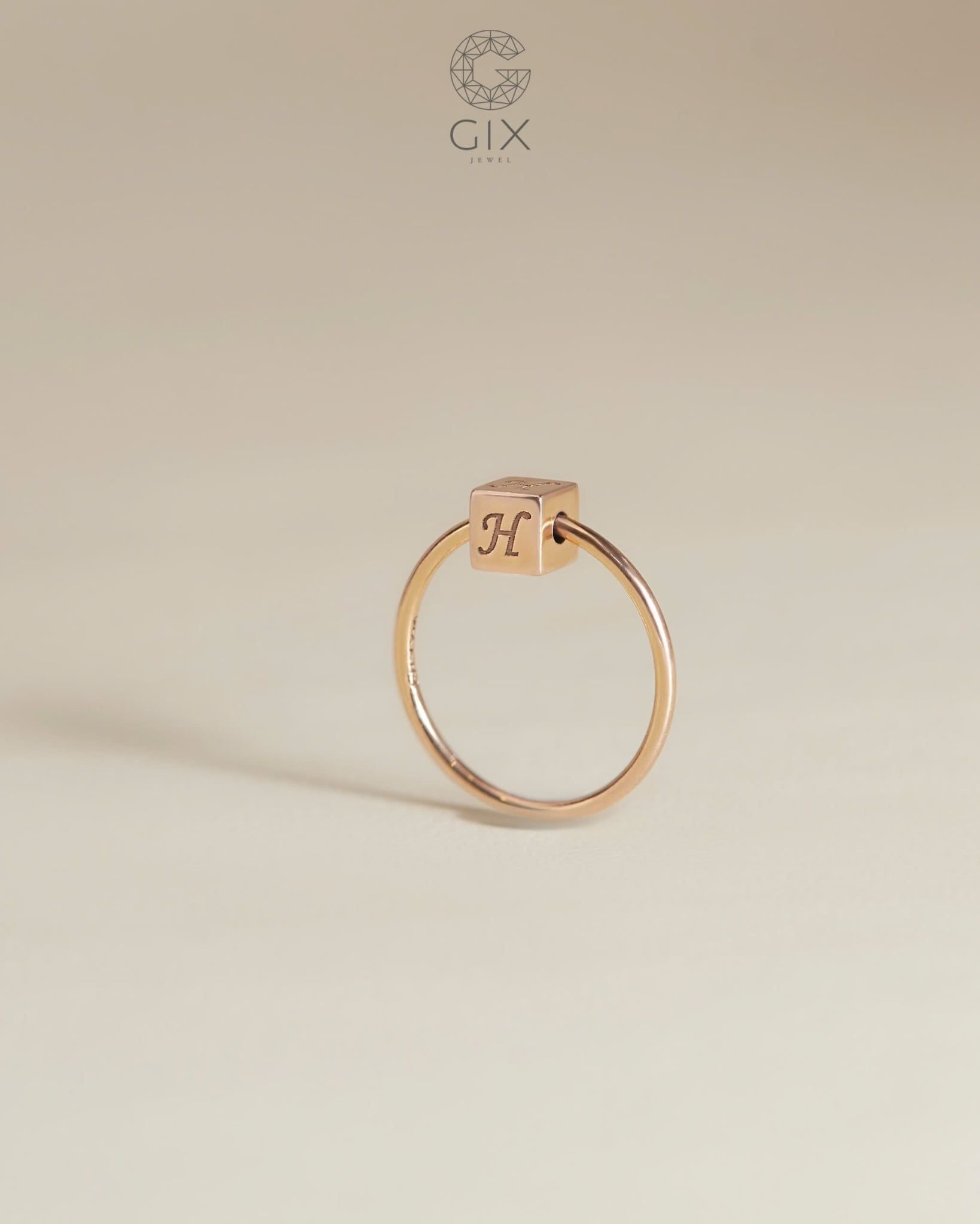  Nhẫn rubik khắc chữ cái theo yêu cầu - GNN25050178 | Gix Jewel 