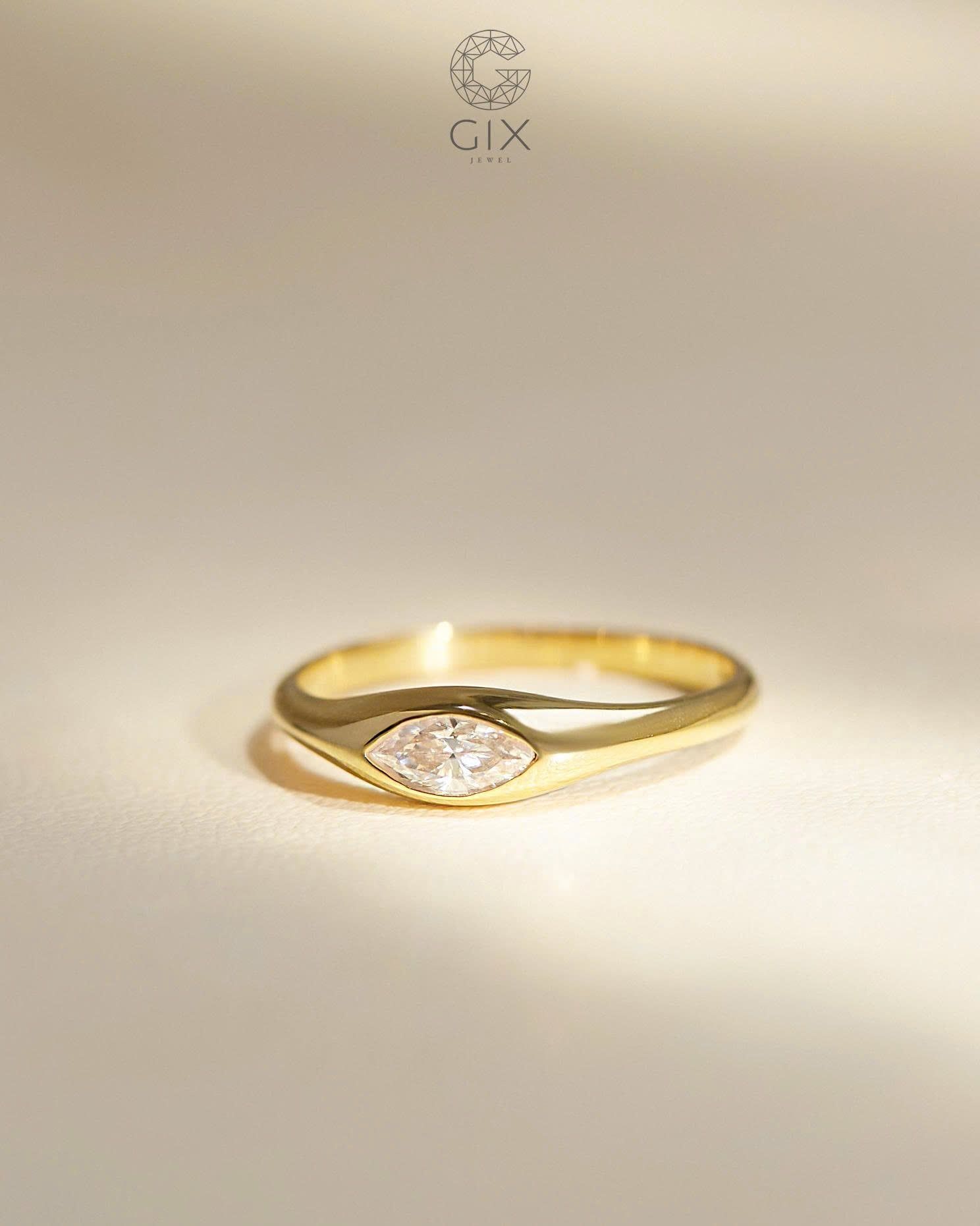  Nhẫn signet mini đính đá Marquise - GNN25050179 | Gix Jewel 