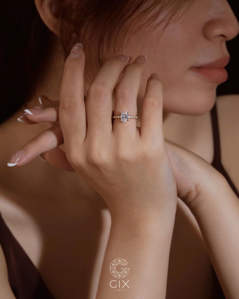 Nhẫn Cầu Hôn Kim Cương Vàng 18K - Oval Dream | Gix Jewel