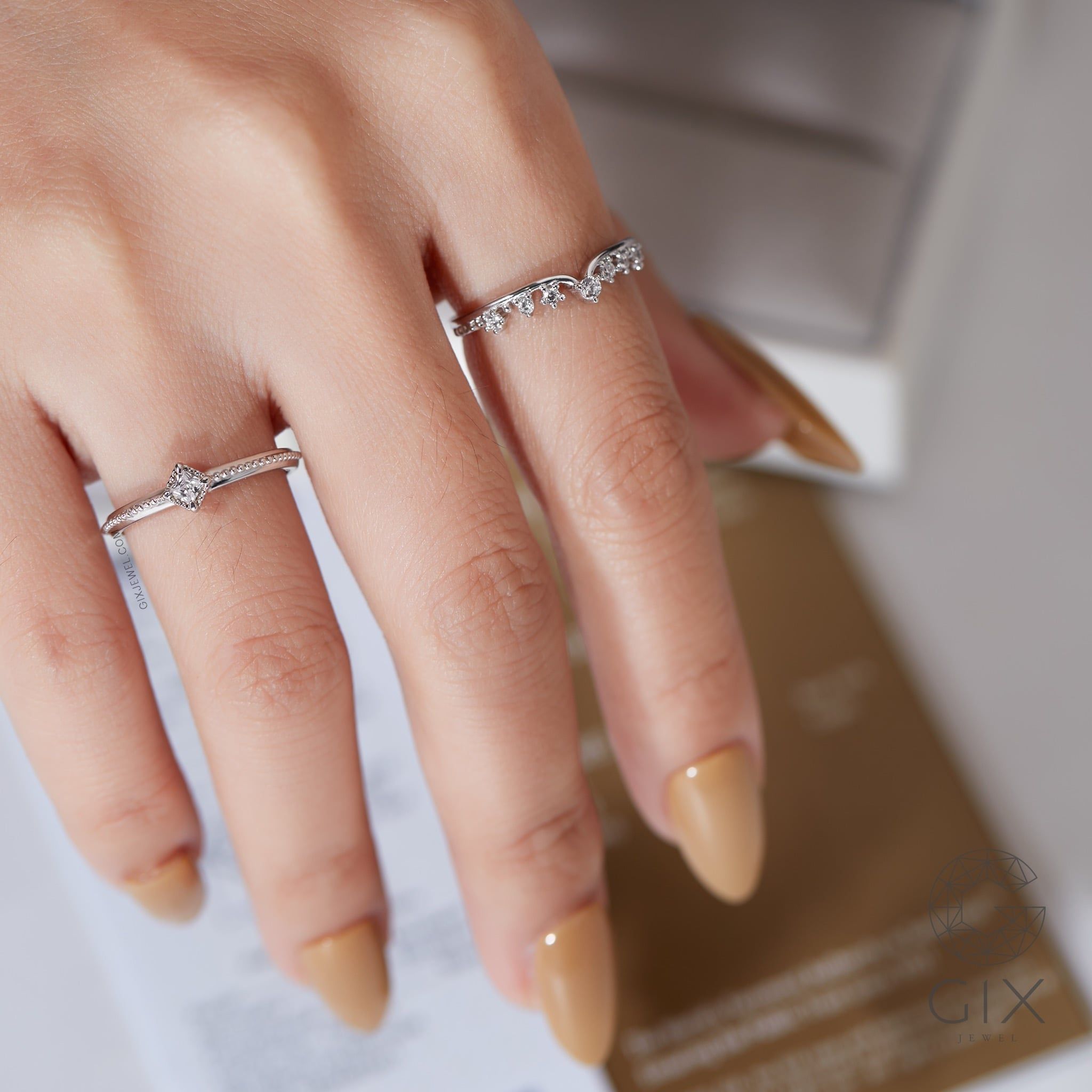  Bộ nhẫn đính hôn vàng 14k Velvet Crown | Gix Jewel 