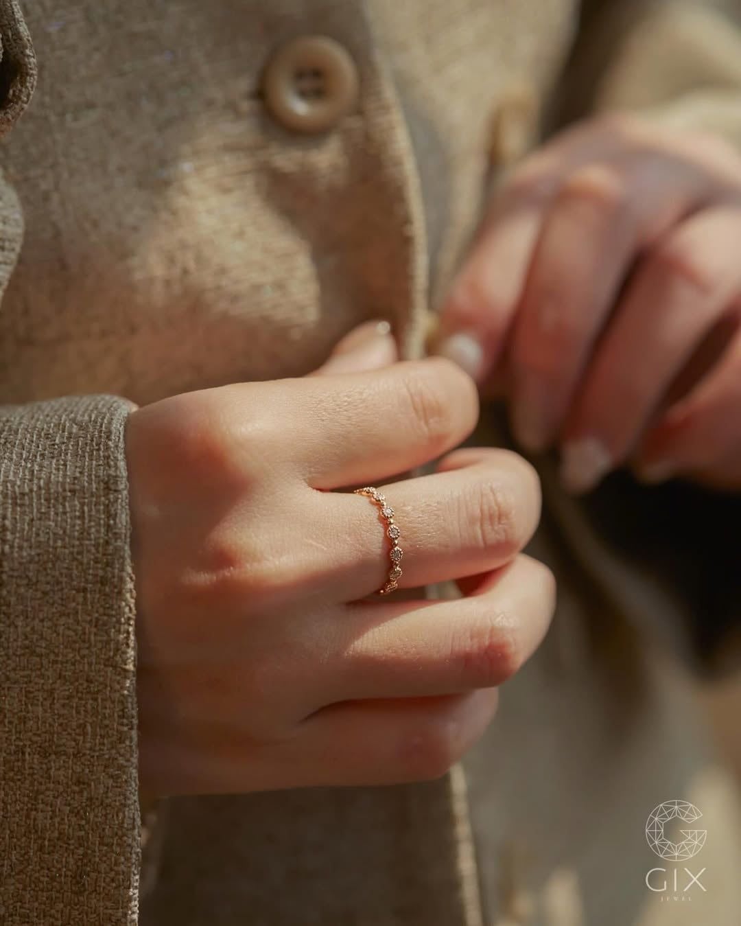  Nhẫn kim cương tấm chấu hình hoa đai mảnh đẹp - Petal Eternity | Gix Jewel 