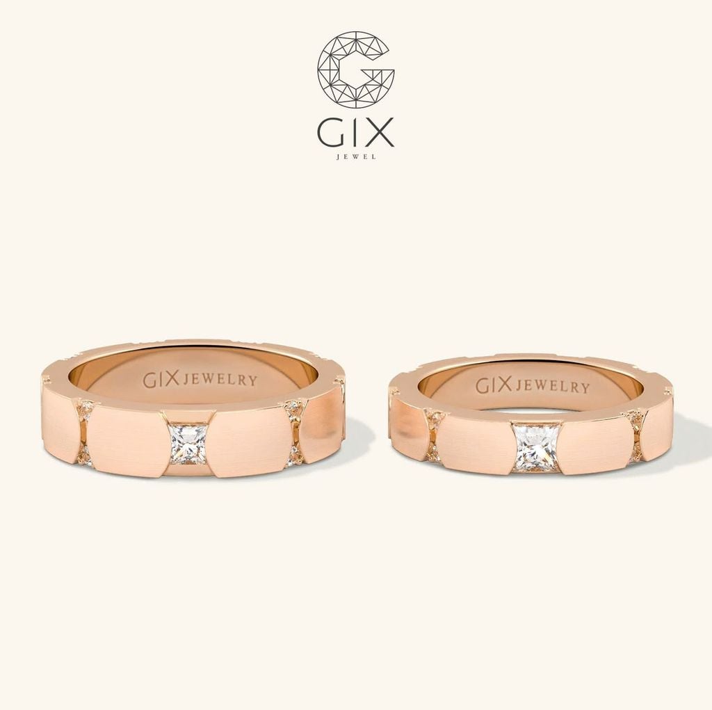  Nhẫn đôi đính Moissanite bản to khắc chữ Gix - GCR25050070 