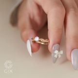  [CÓ SẴN] Nhẫn đai hoa văn đính 1 viên đá vàng hồng 14k - ni 10 