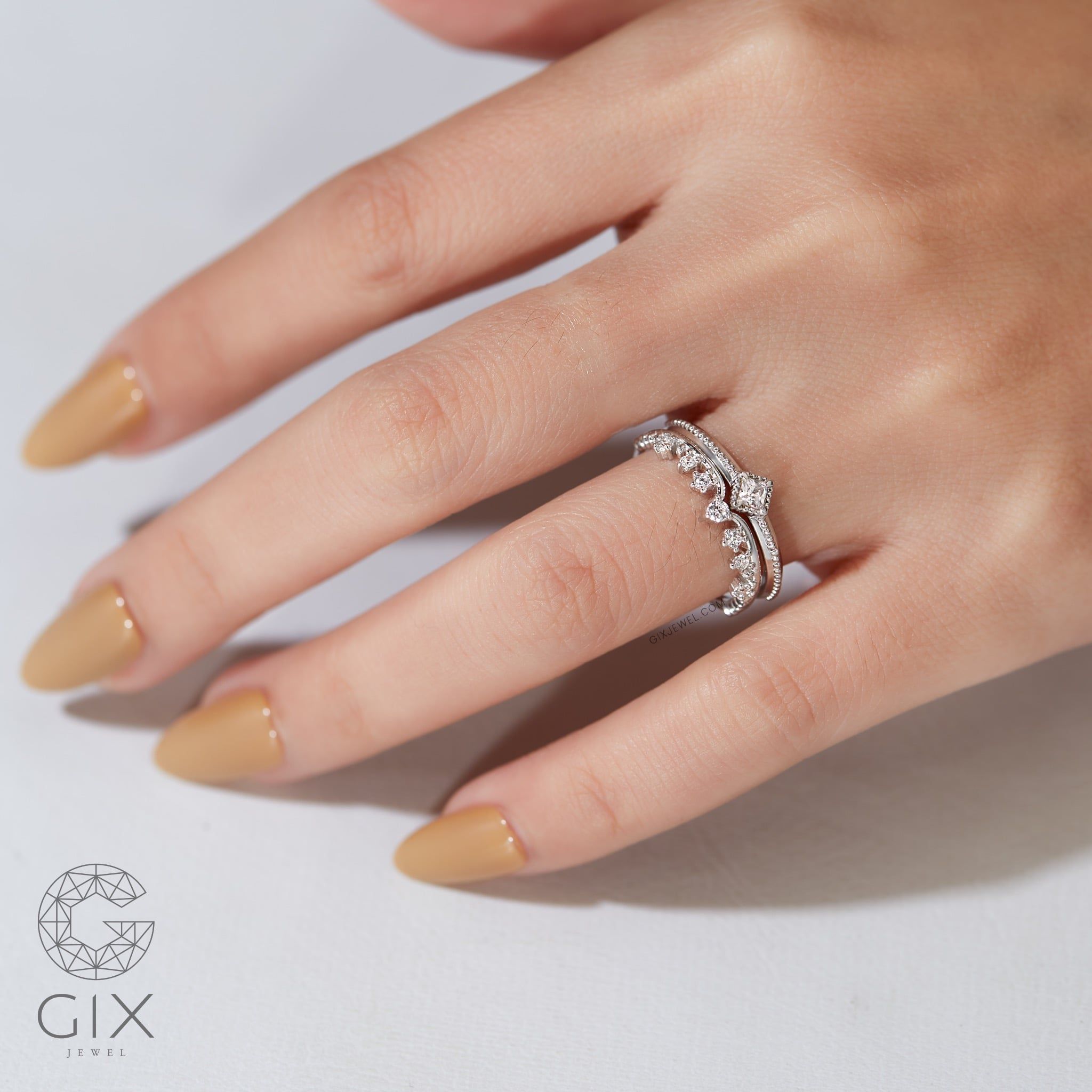  Bộ nhẫn đính hôn vàng 10k Velvet Crown | Gix Jewel 