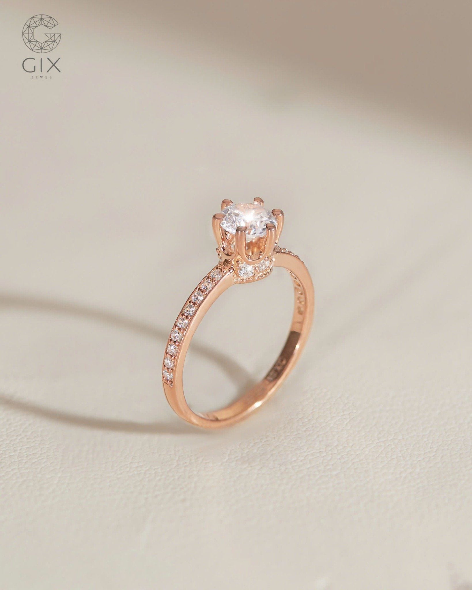  Nhẫn đính hôn vàng trắng 18k đính kim cương - Modern Crown | Gix Jewel 