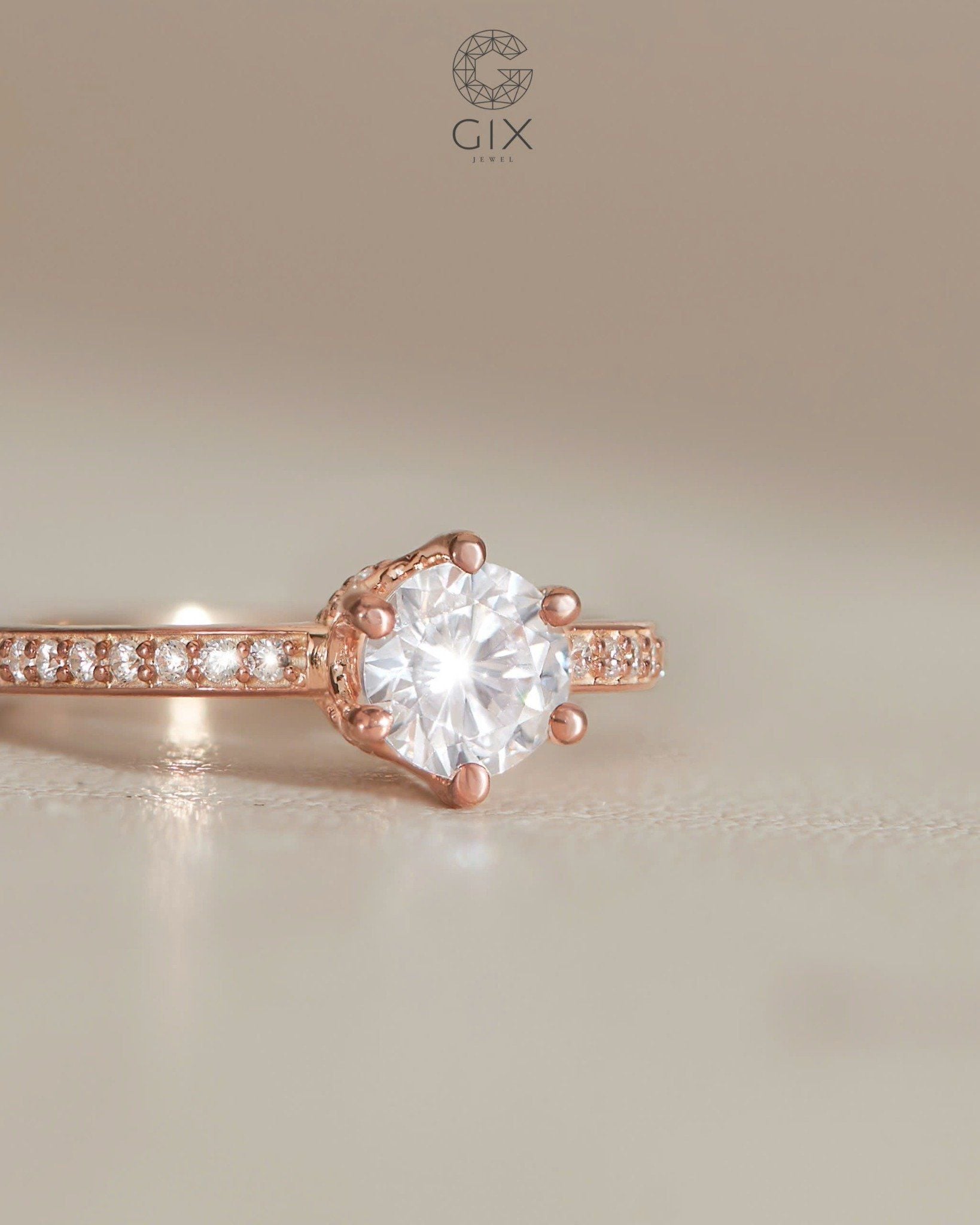  Nhẫn đính hôn vàng trắng 18k đính kim cương - Modern Crown | Gix Jewel 