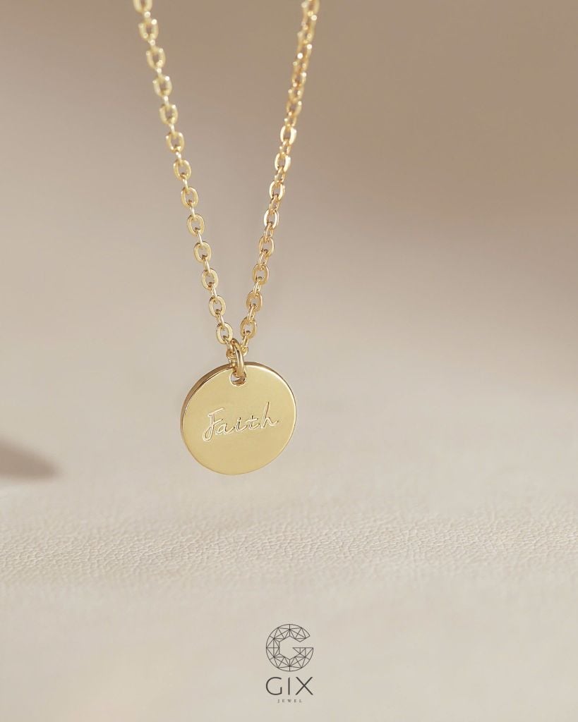  Dây chuyền bạc mạ vàng hình tròn đồng xu khắc chữ - Faith Disc | Gix Jewelry 