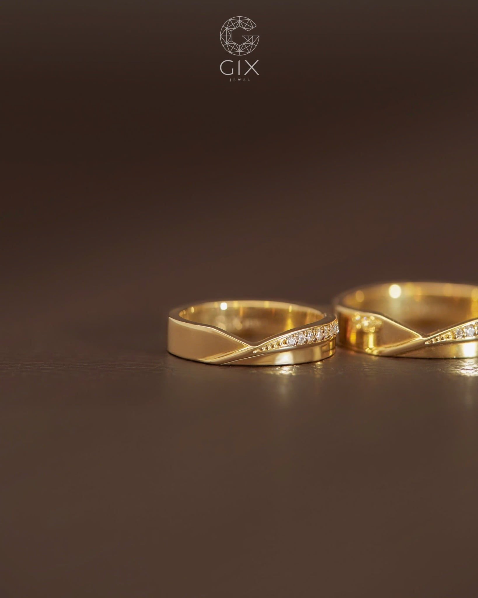  Nhẫn cưới vàng 610 bản to khắc tên Gix Jewel - GCR25050061 