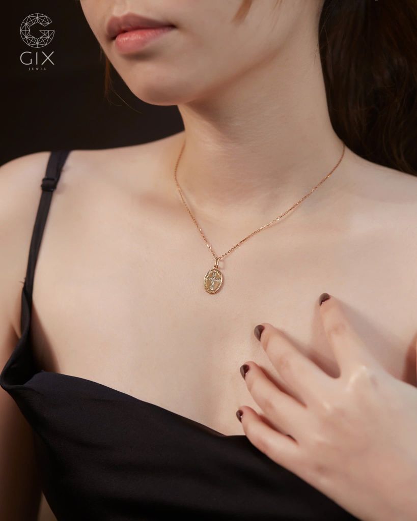  Vòng cổ thánh giá nam nữ vàng tây đẹp dáng mặt oval đính đá | Gixjewel 
