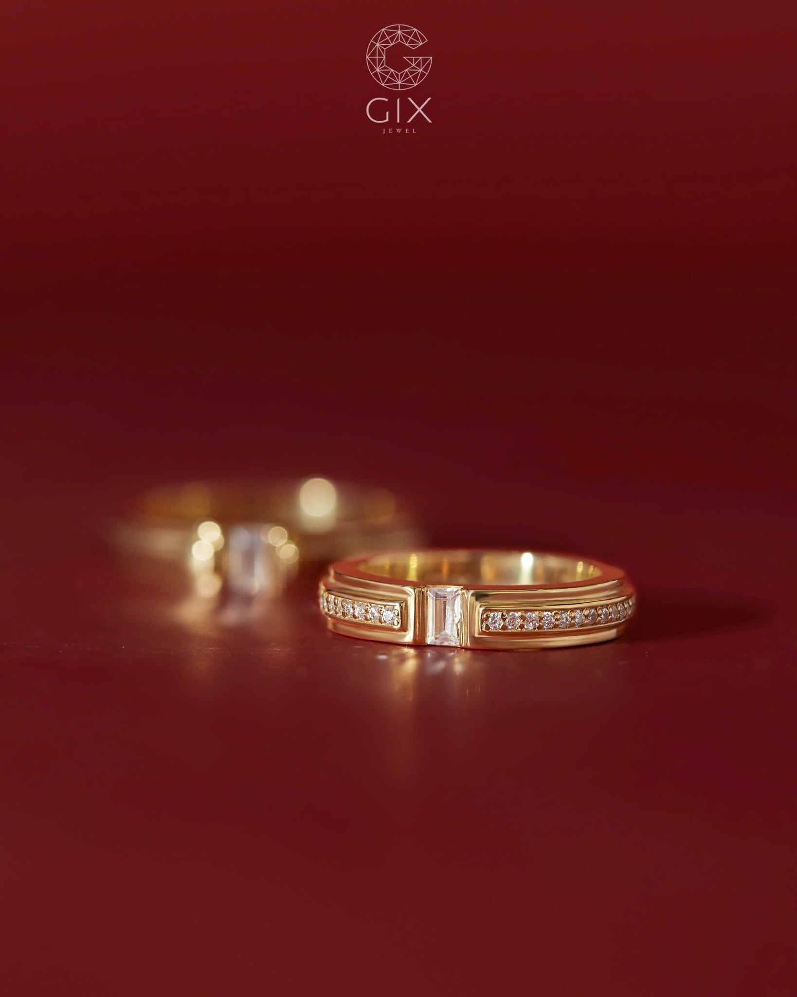  Nhẫn cưới kim cương vàng tây đẹp lạ bản vuông khắc hoa văn Gix Jewel 