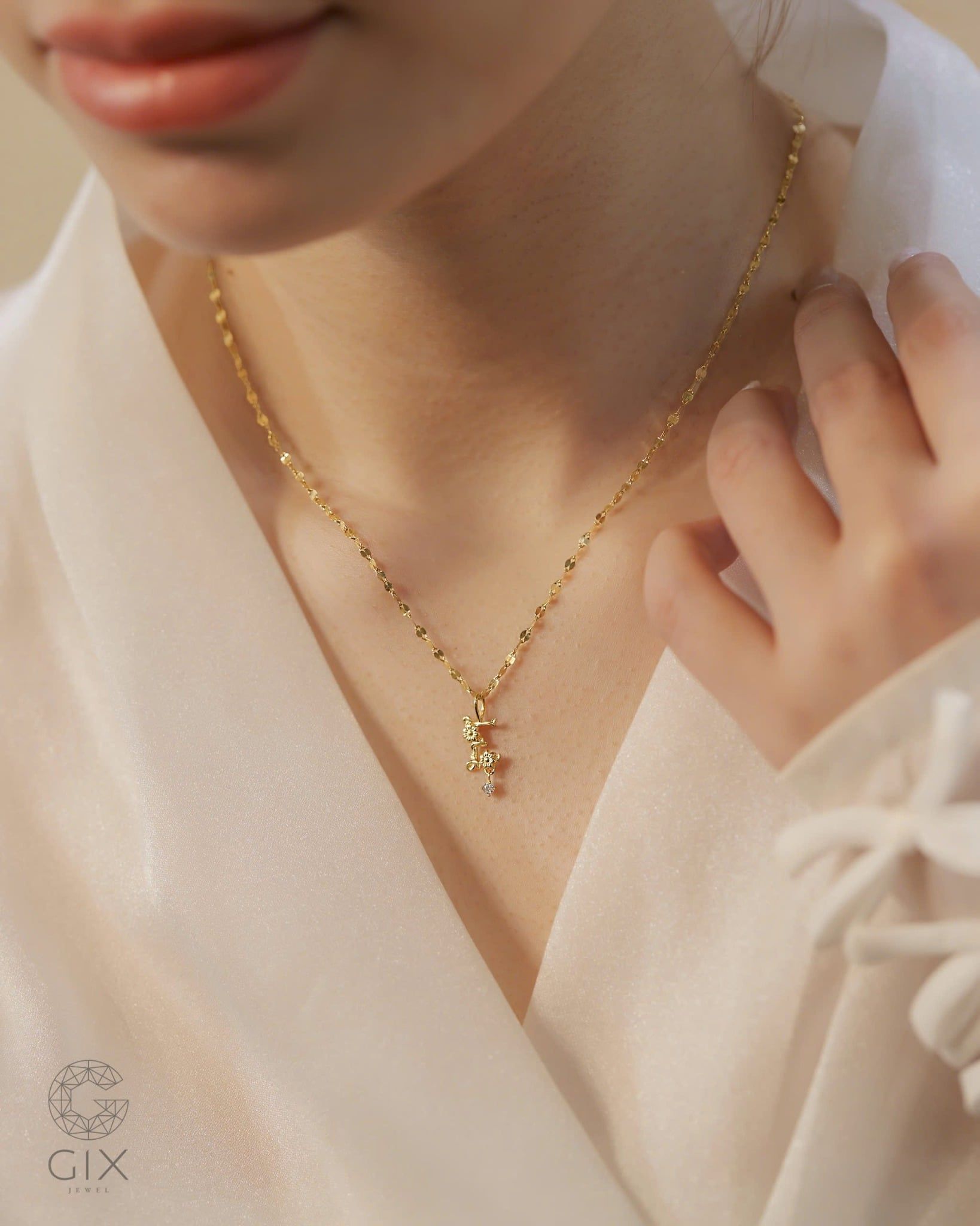  Dây chuyền chữ có hoa bạc 925 & vàng tây sợi mảnh - Name In Bloom | Gix Jewel 