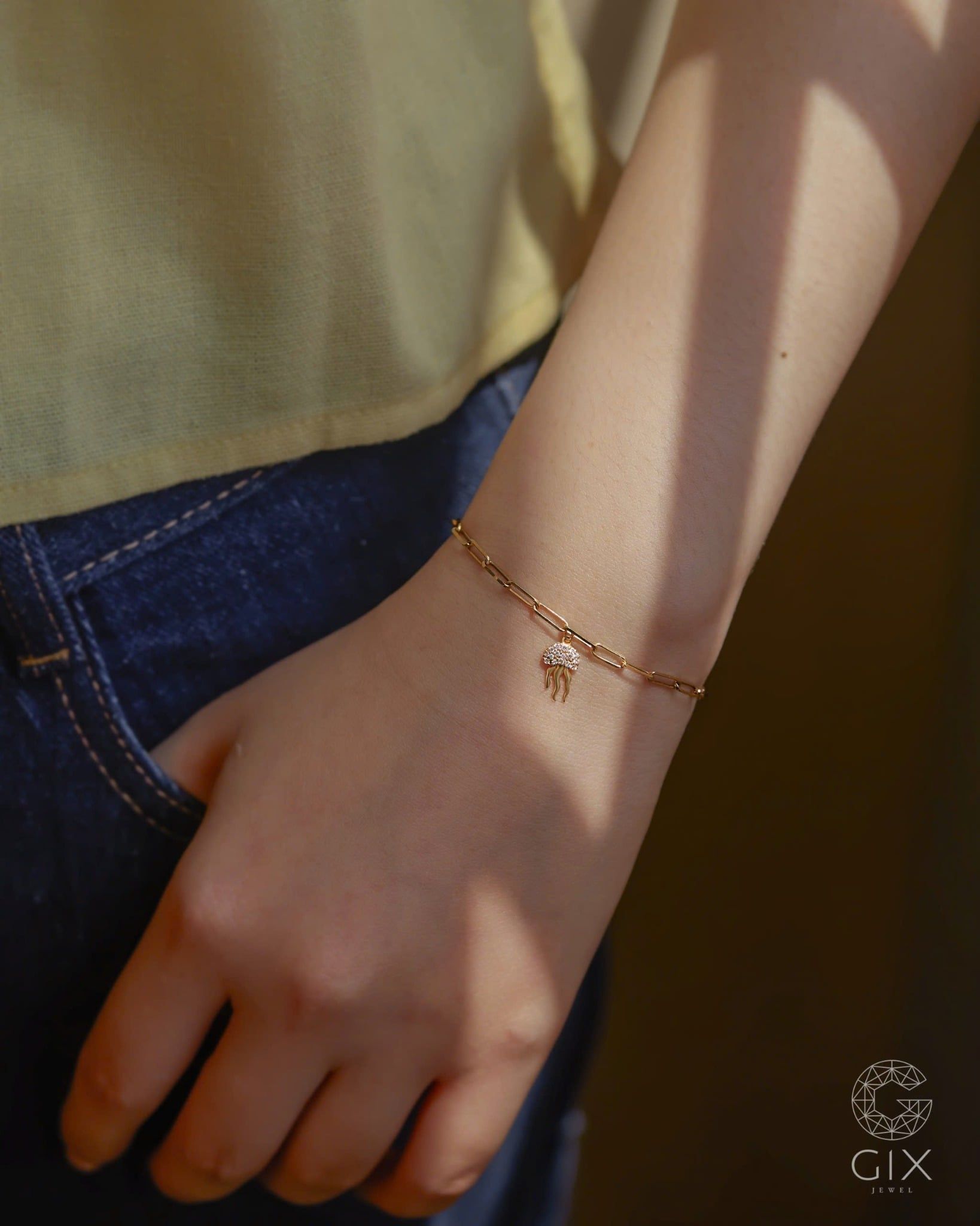  Vòng tay mắc xích vàng tây & bạc 925 gắn charm sứa | Gix Jewel 