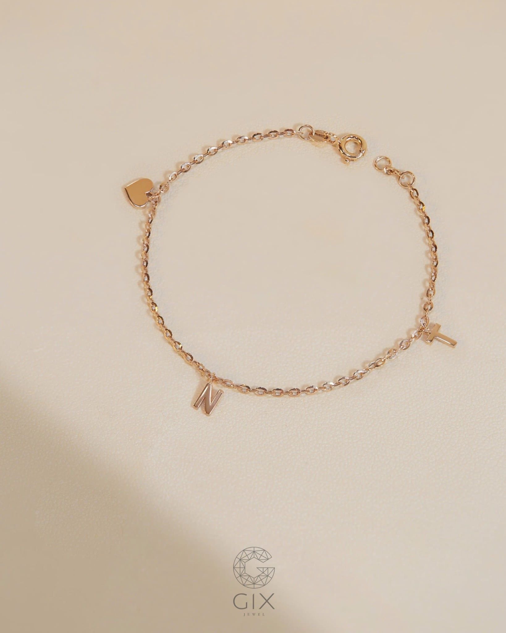  Lắc tay chữ cái theo yêu cầu sợi chữ cong mảnh vàng tây & bạc 925 | Gix Jewel 