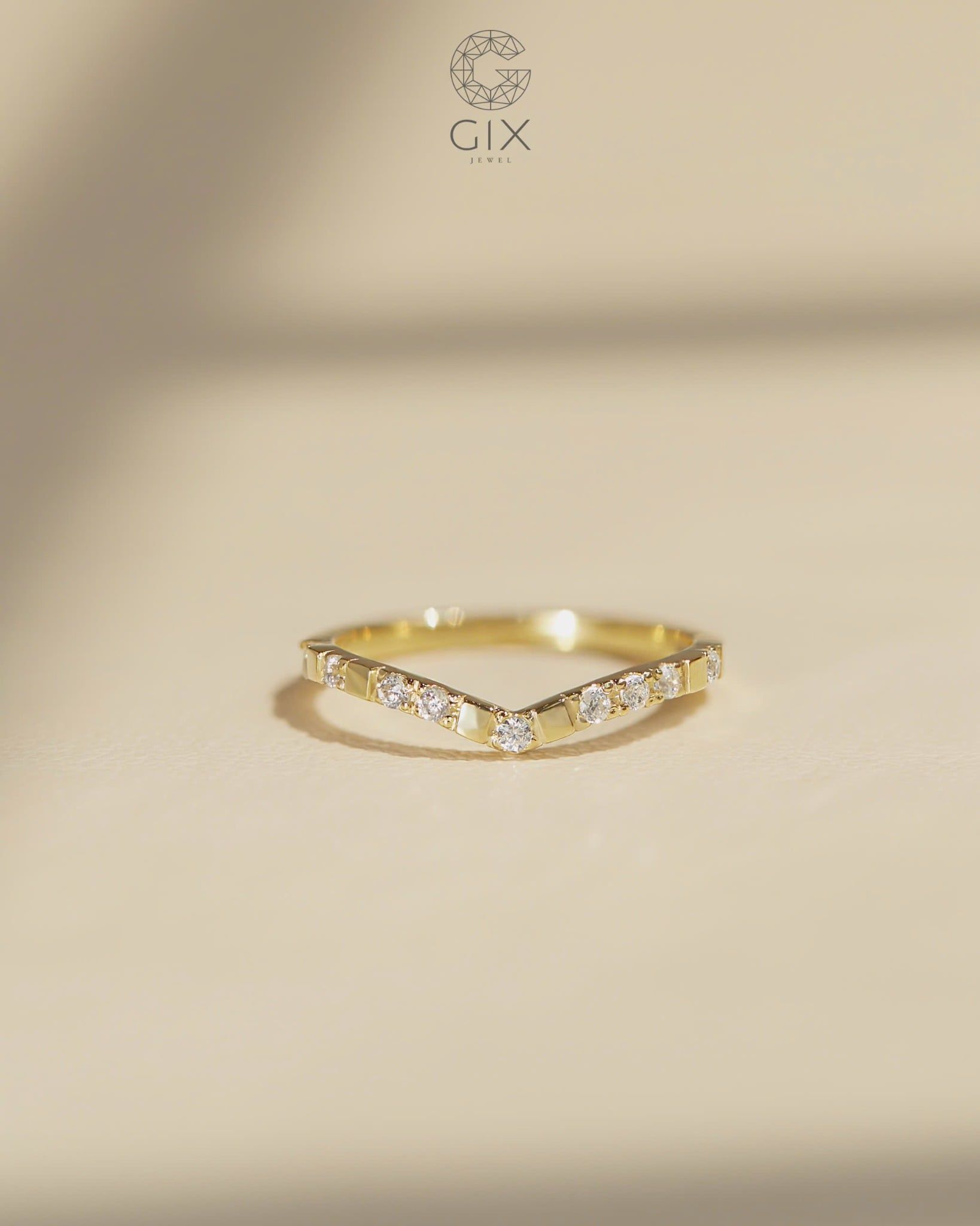  Nhẫn bạc nữ & vàng 18k hình chữ V đính đá cao cấp | Gix Jewel 