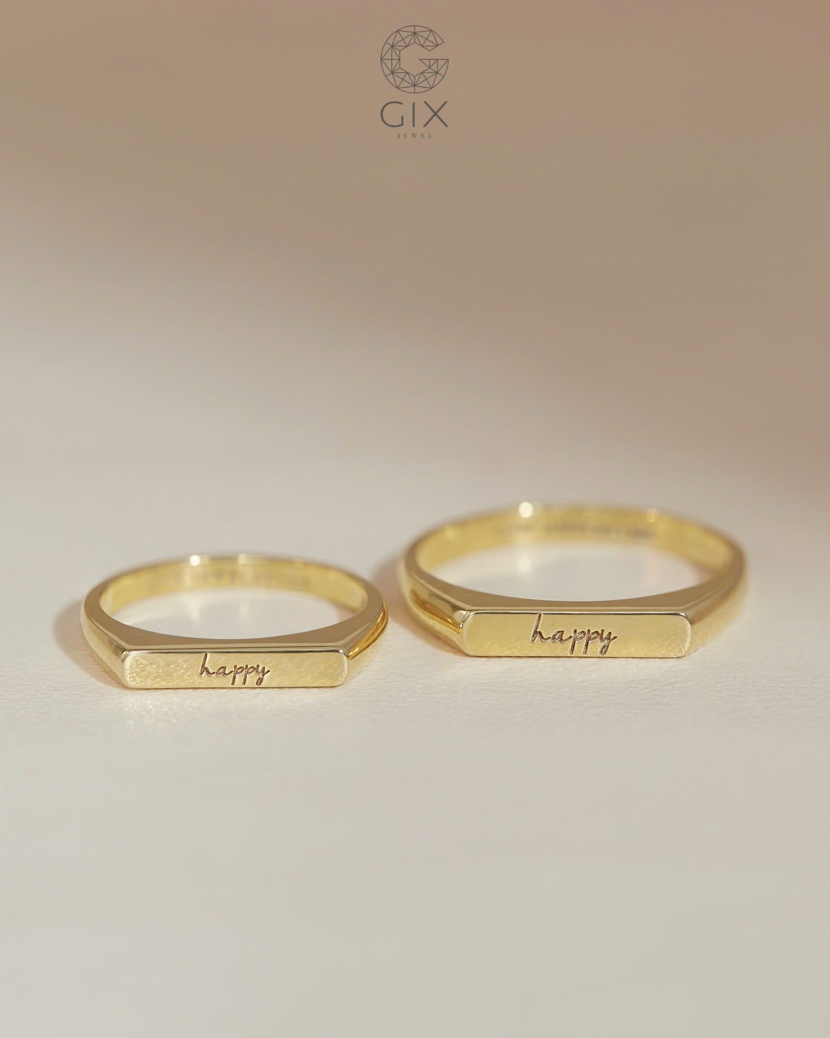  Nhẫn cưới khắc chữ theo tên vàng trắng 18k đặc biệt đính đá đẹp Gix Jewel 