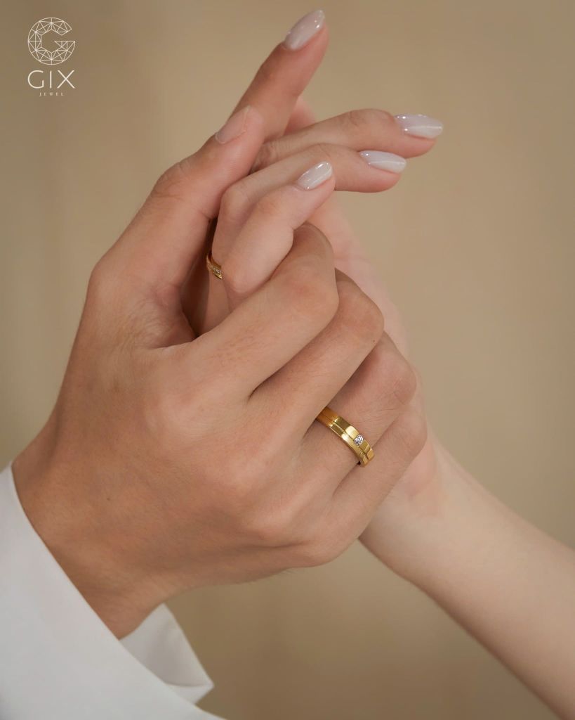  Cặp nhẫn cưới đẹp vàng 18k đơn giản ghép đôi đính kim cương thiên nhiên Gix Jewel 