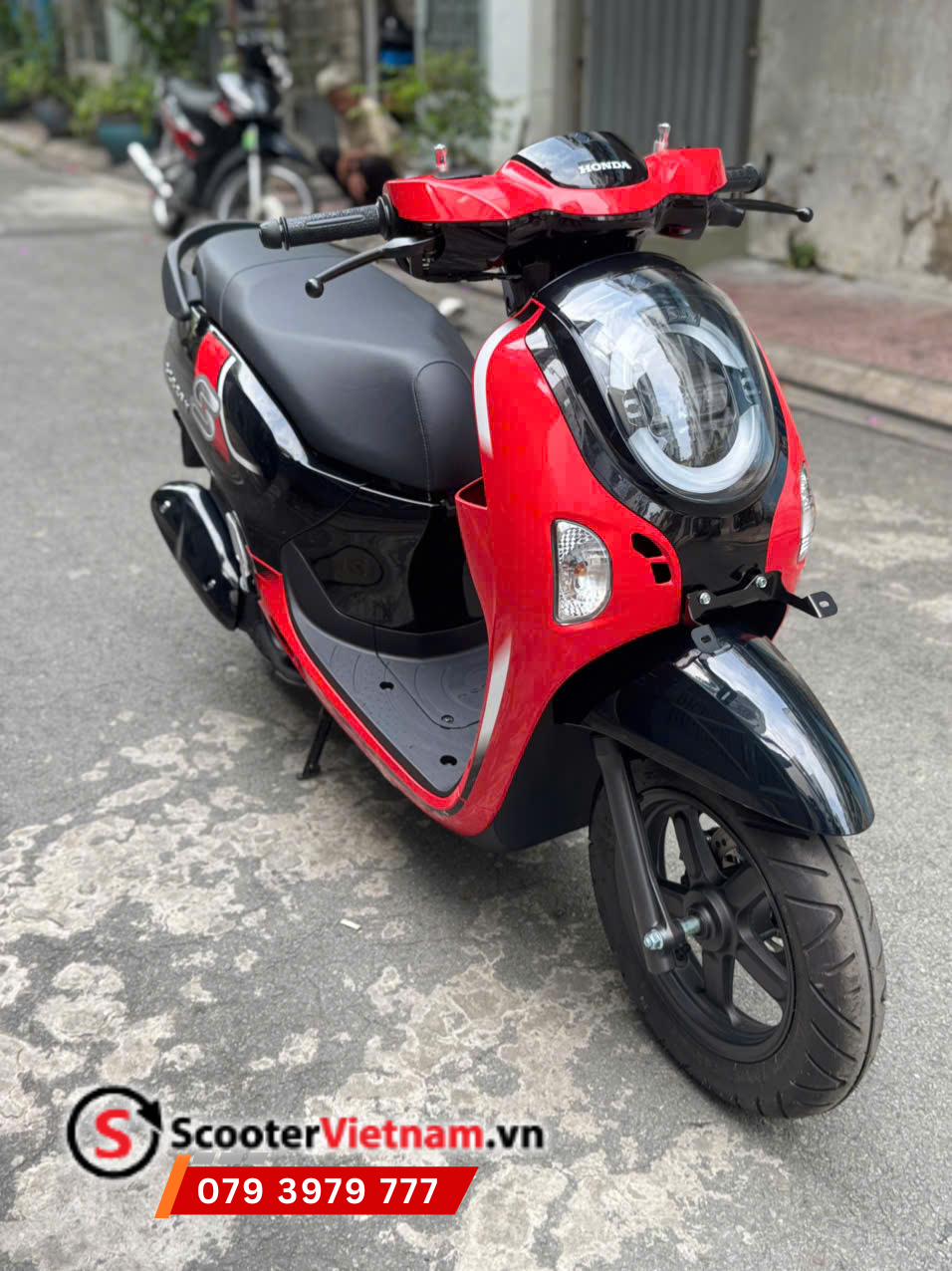  SCOOPY ĐỎ ĐEN BÓNG 