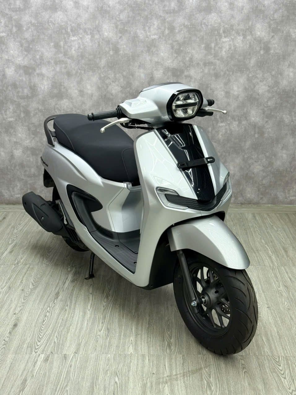  STYLO 160 CBS MÀU BẠC 
