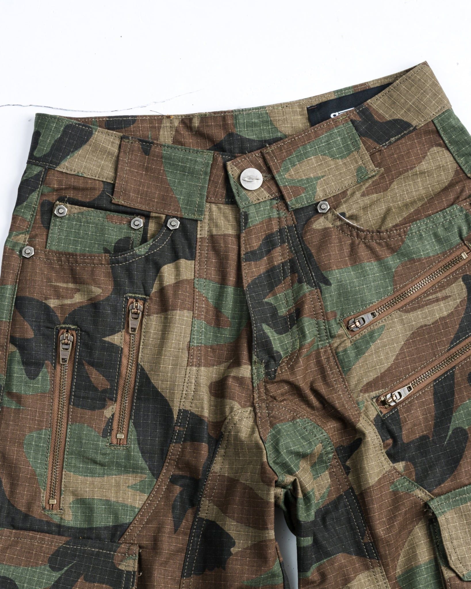 CAMO CARGO PANT / MOSS