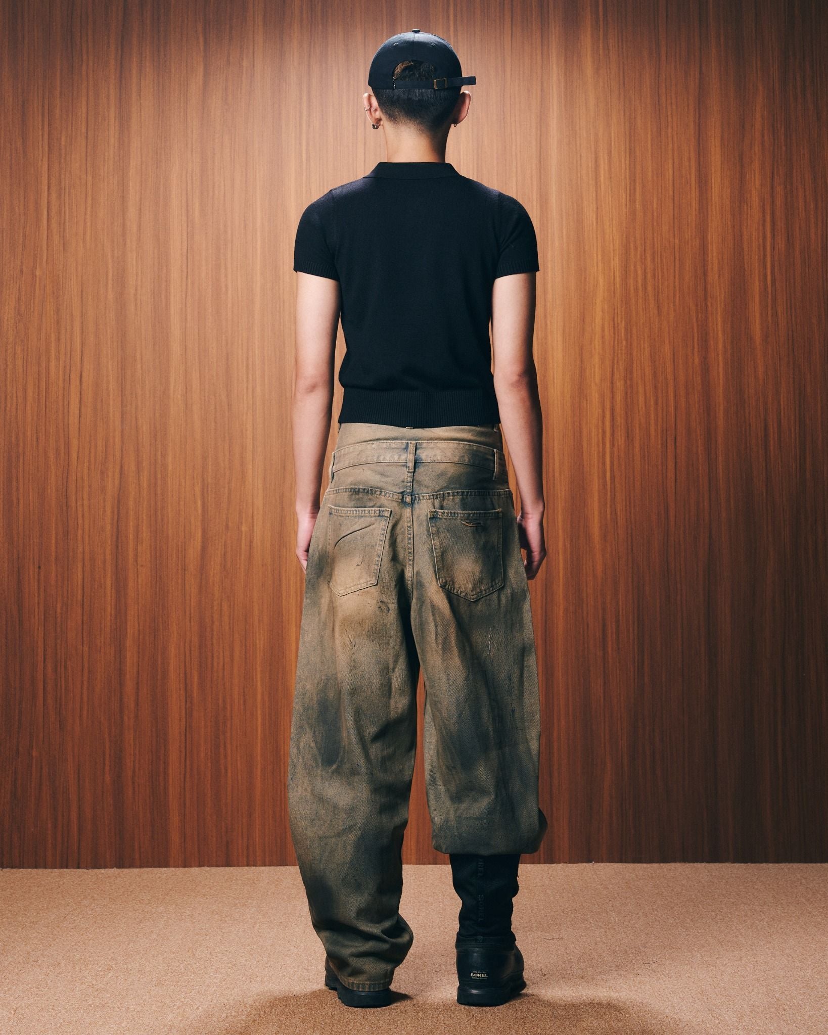 DOUBLE-WAISTED BAGGY JEANS / MOONROCK