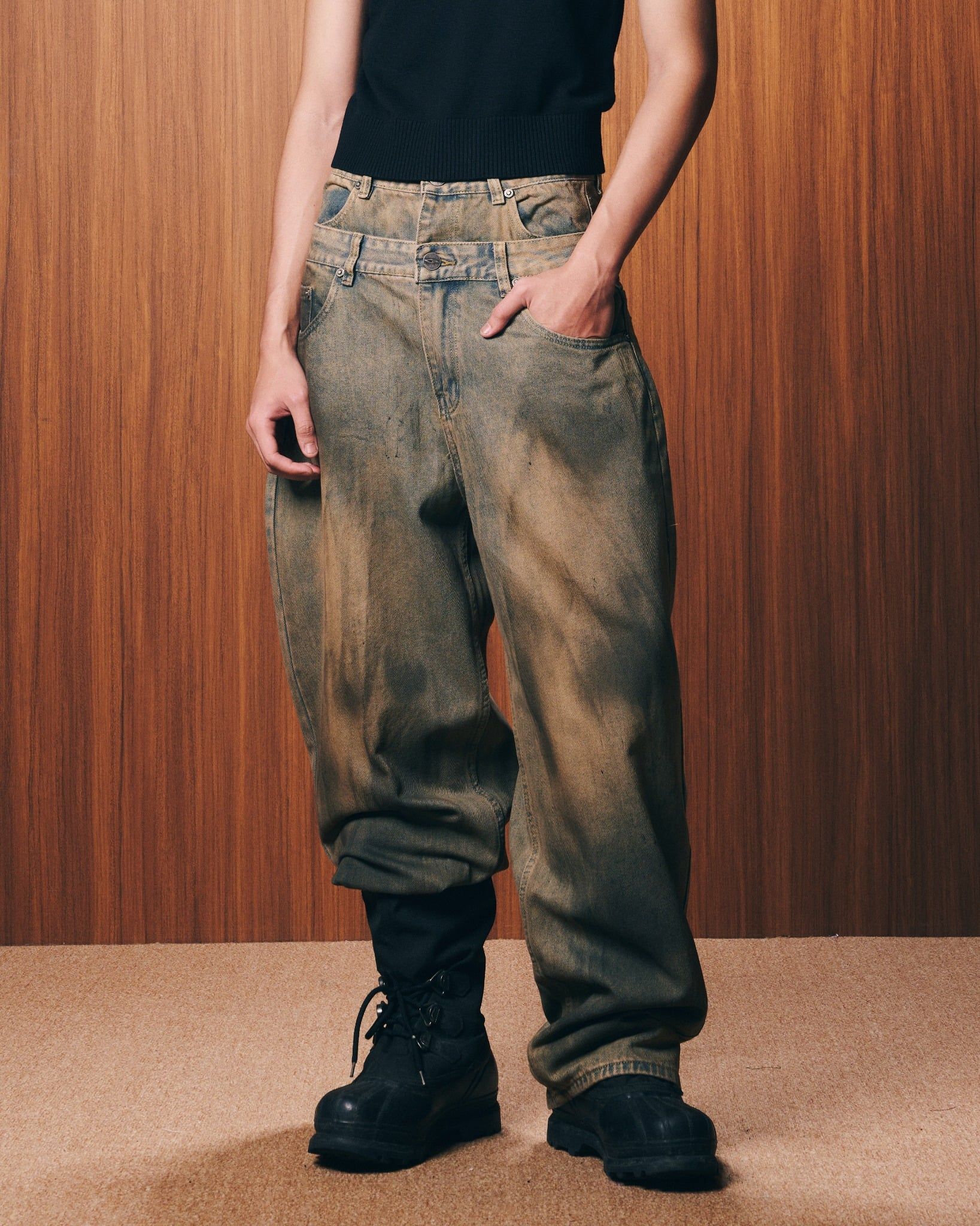 DOUBLE-WAISTED BAGGY JEANS / MOONROCK