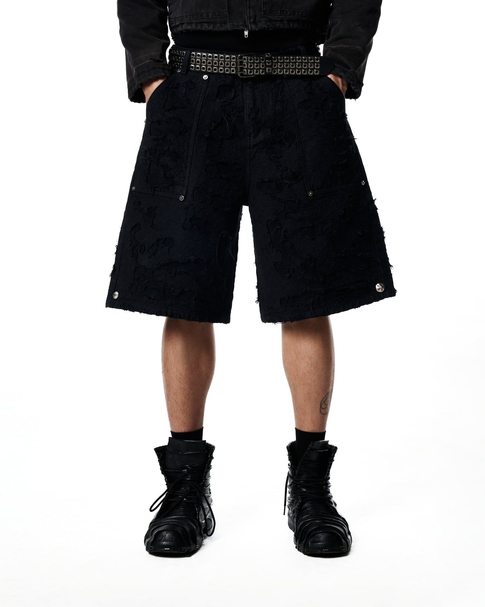 VIOLENT SHORTS / BLACK