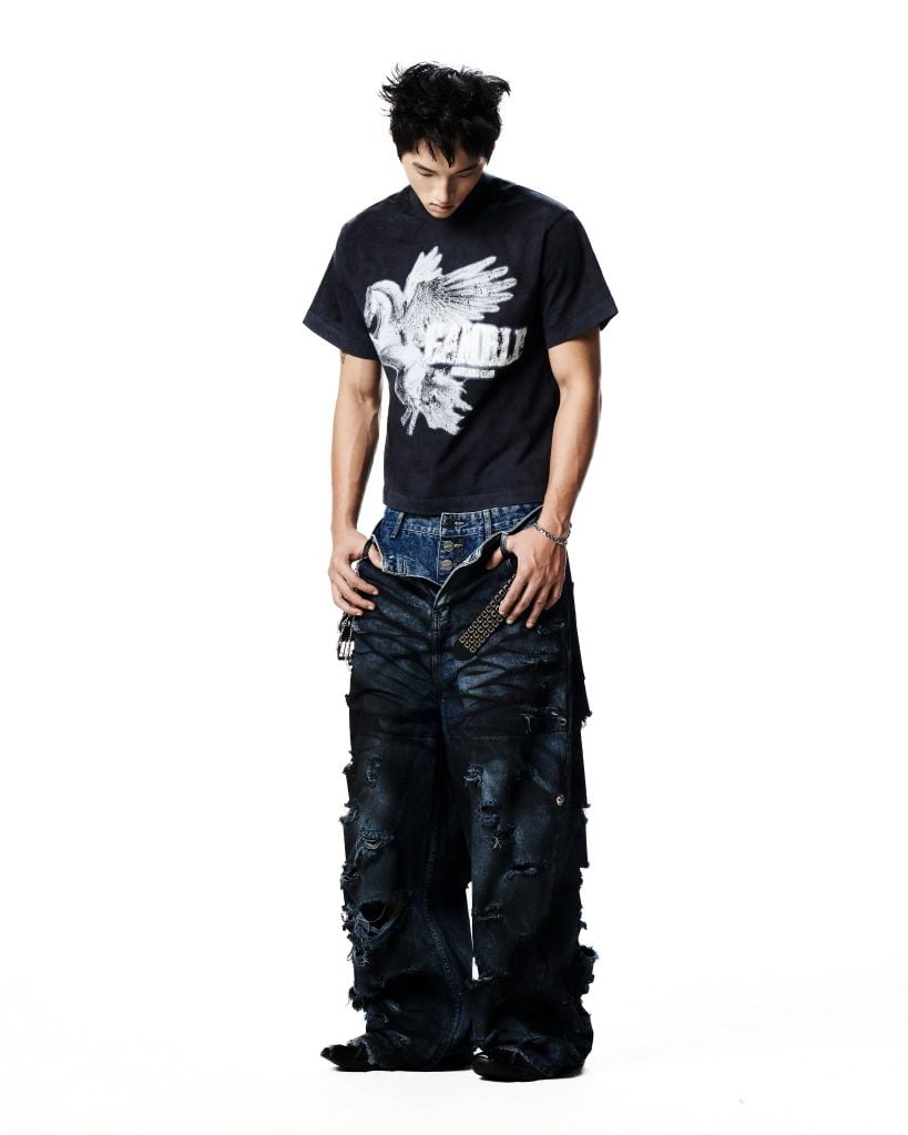 PEGASUS TEE / BLACK