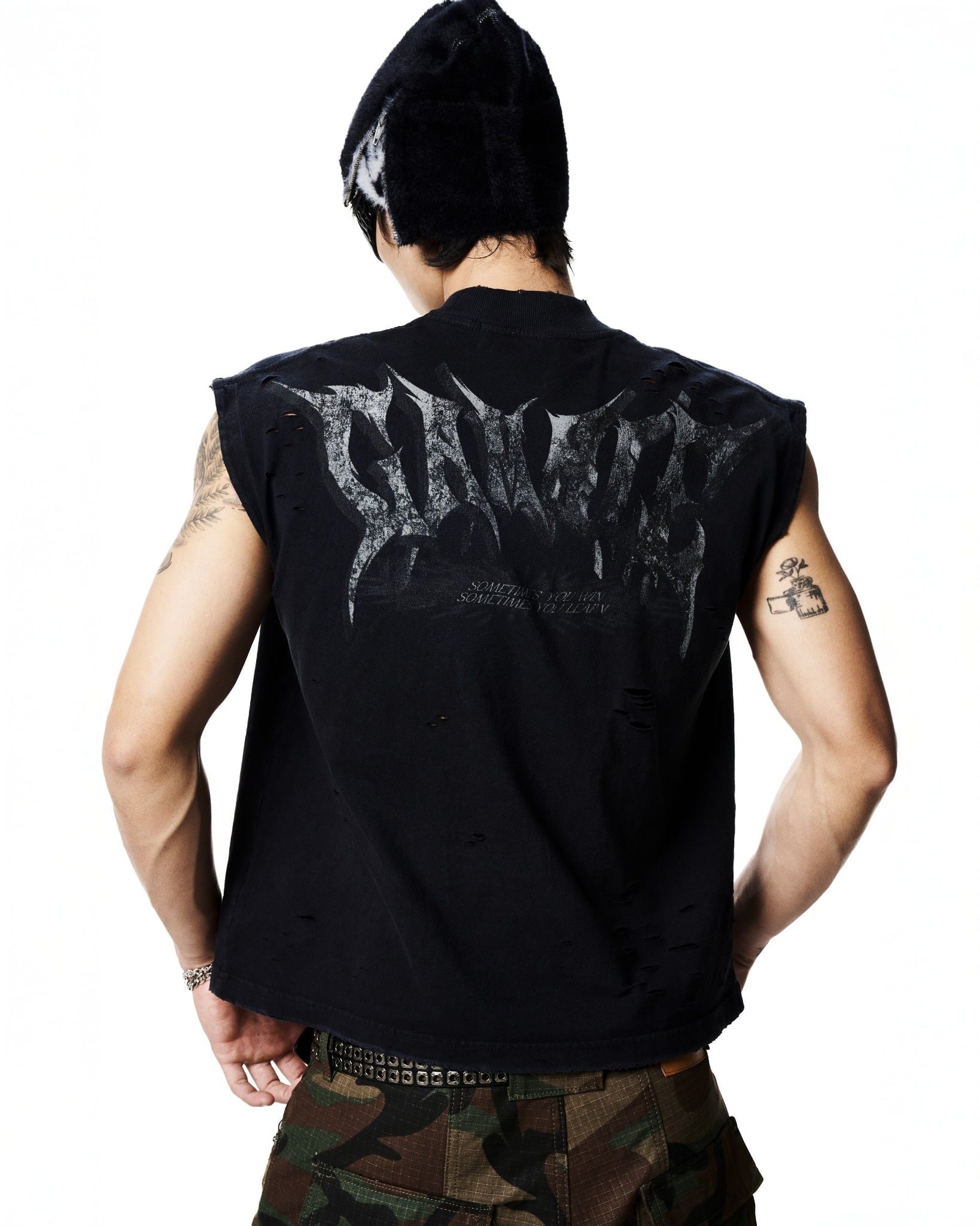 MARK SLEEVELESS TEE / BLACK