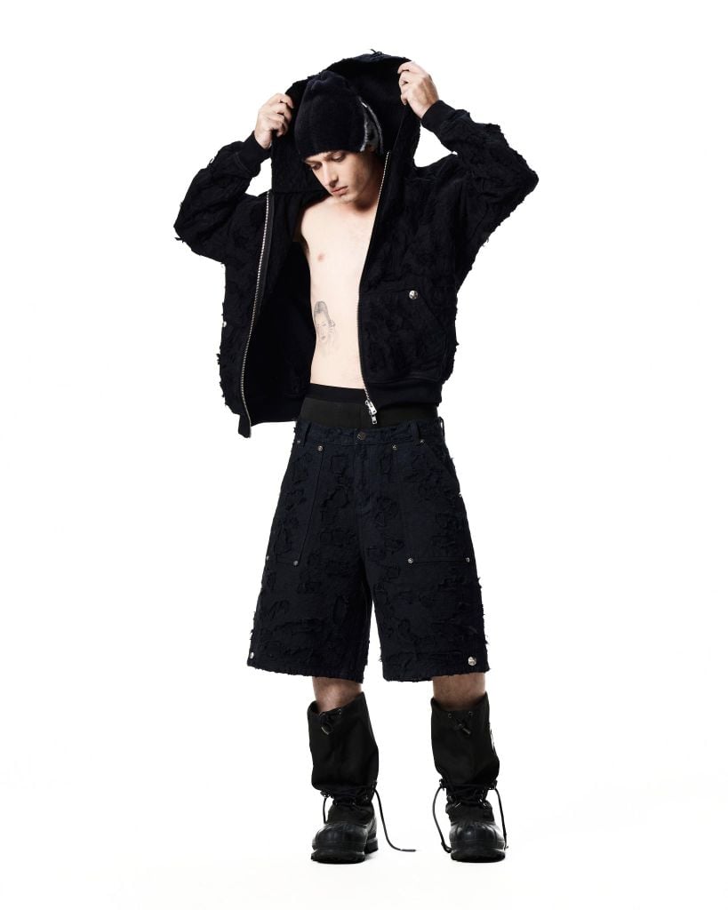 VIOLENT HOODIE ZIP / BLACK