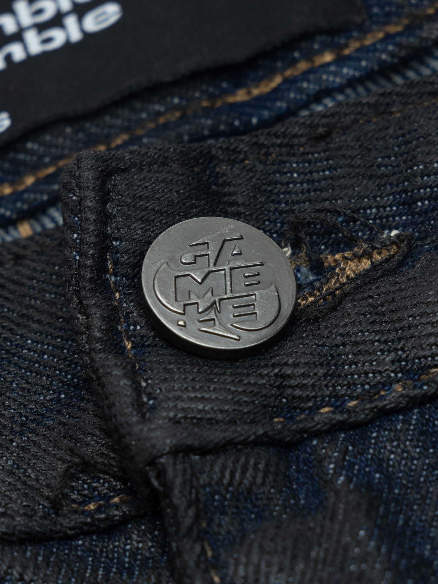 COATED BAGGY JEANS / BASALT