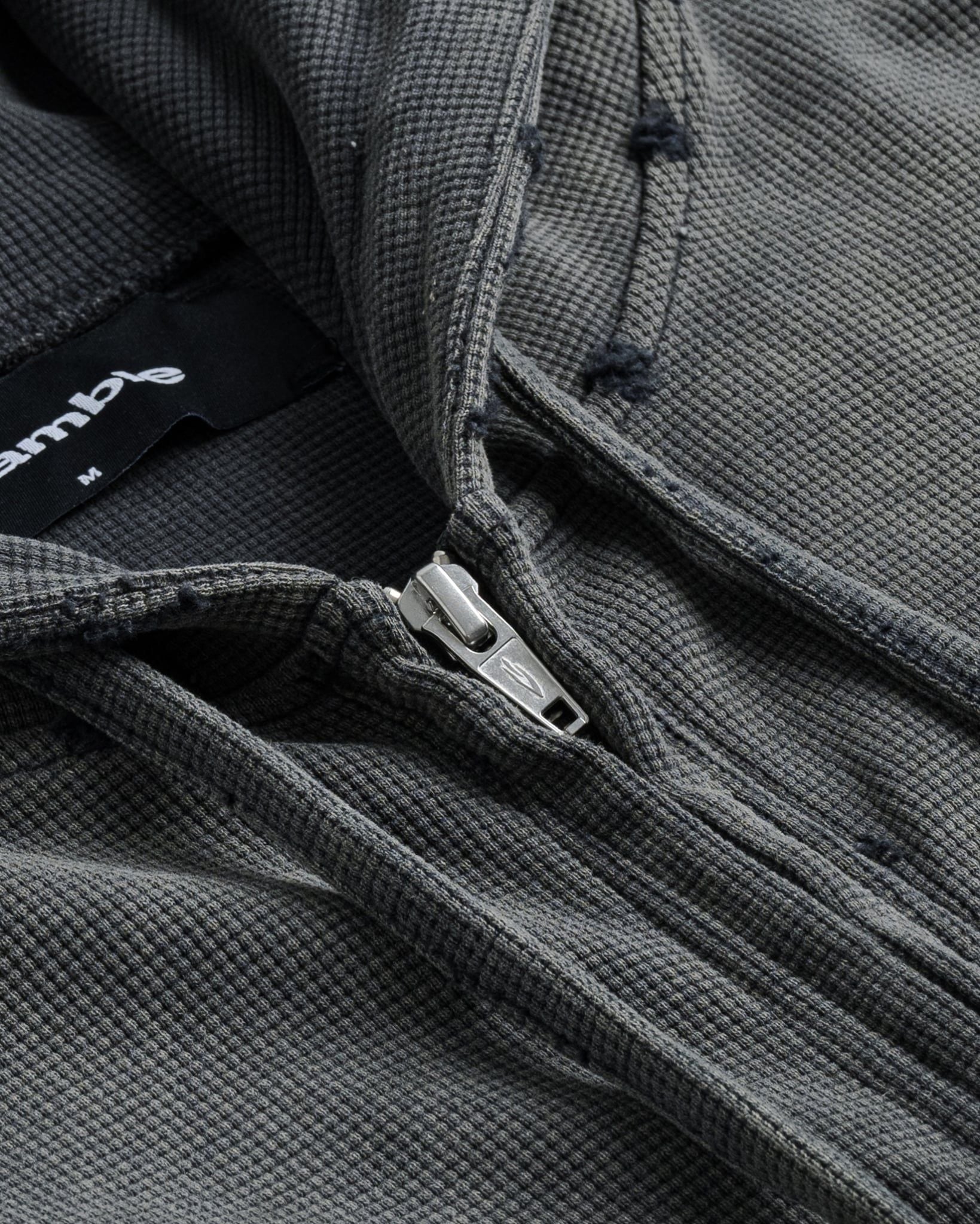 AMOUR ZIP HOODIE / CEMENT