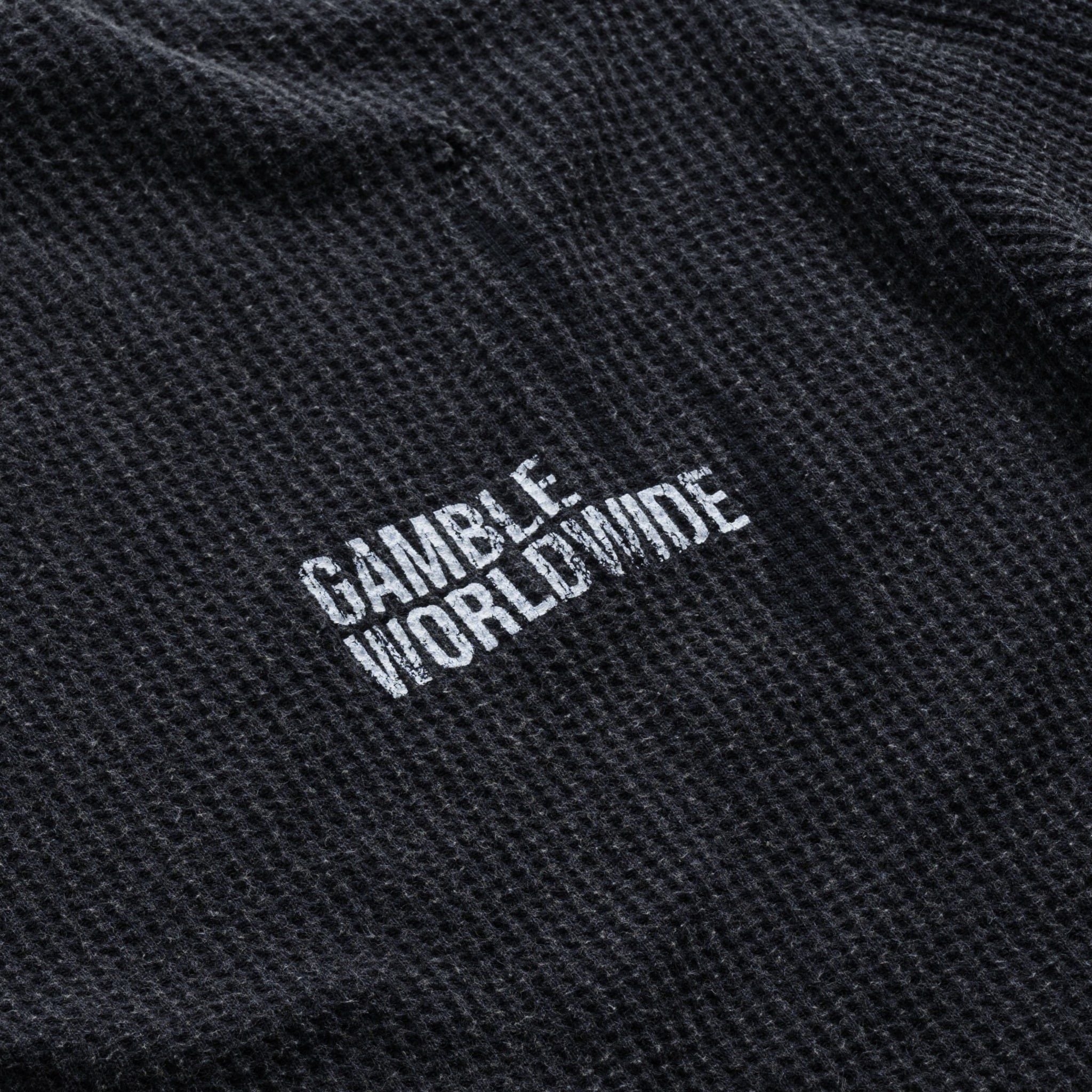 DISTRESSED WAFFLE SWEATER / CHARCOAL