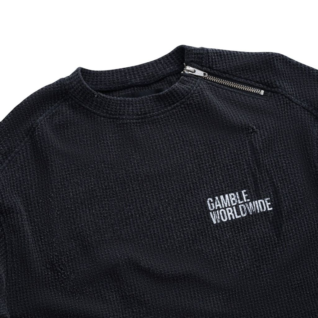 DISTRESSED WAFFLE SWEATER / CHARCOAL