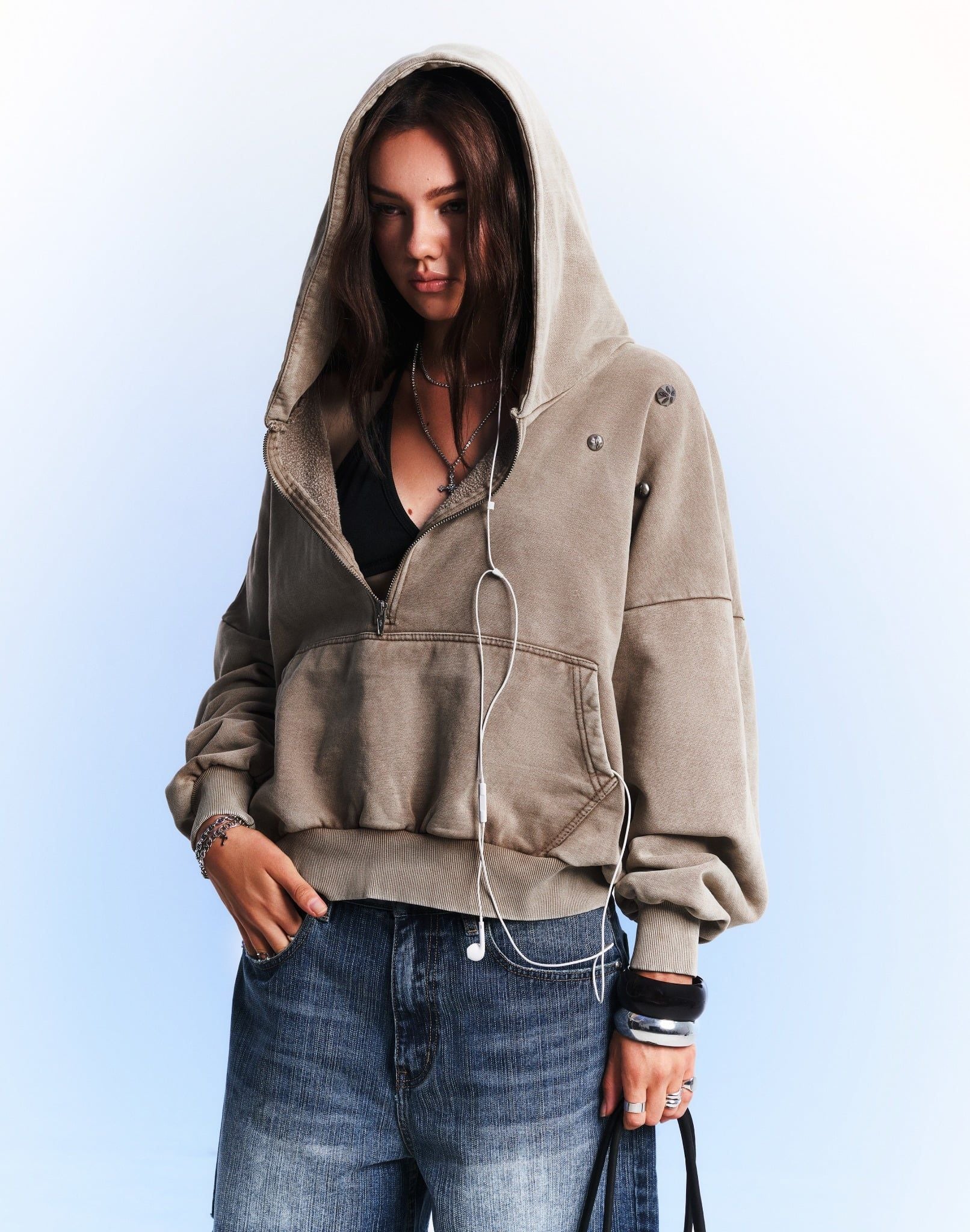 RIVET HALF-ZIP HOODIE / DUST