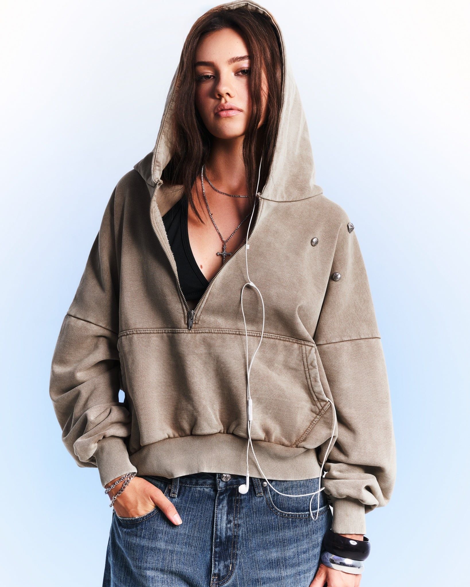 RIVET HALF-ZIP HOODIE / DUST