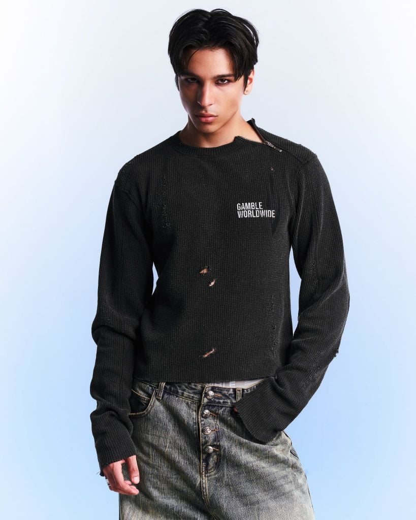 DISTRESSED WAFFLE SWEATER / CHARCOAL