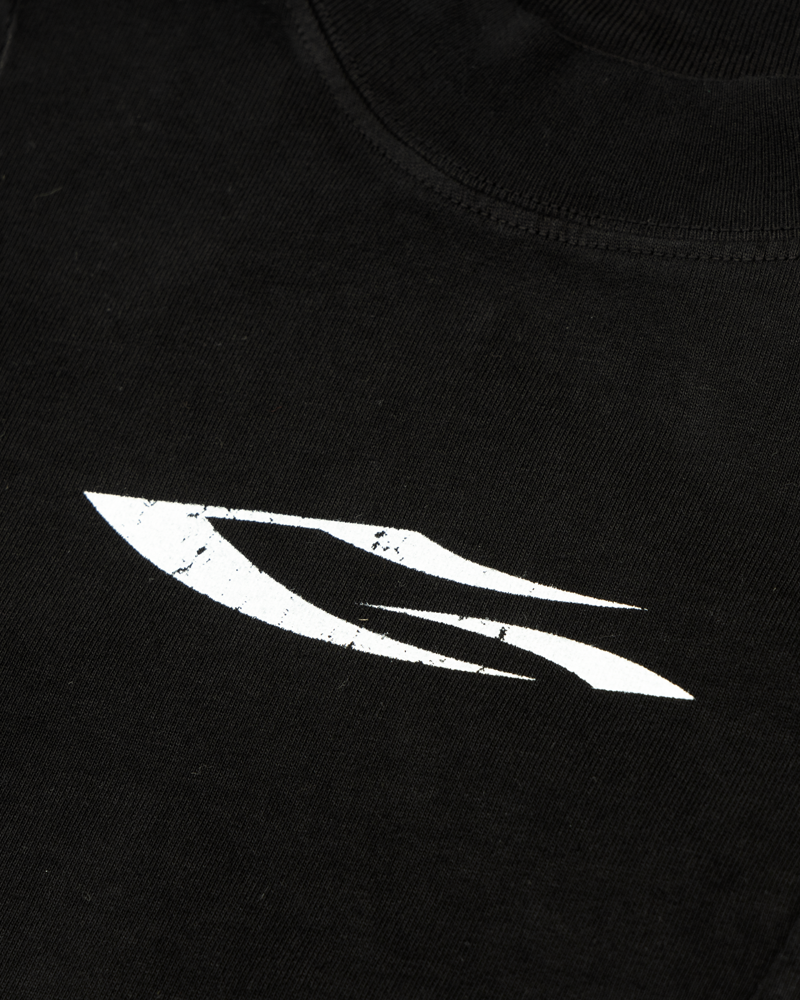 STITCHED TEE / CHARCOAL