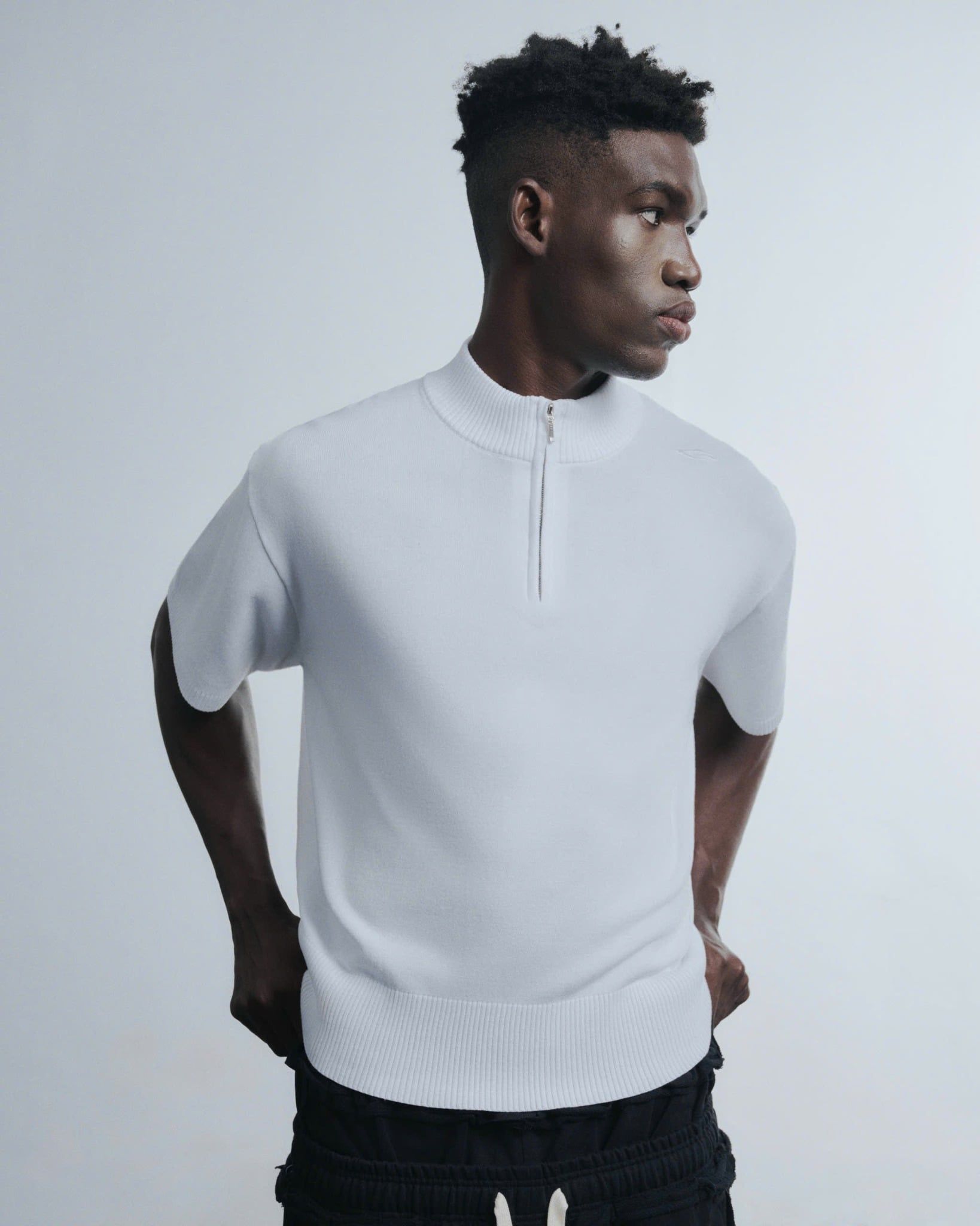 HALF-ZIP KNIT TEE / WHITE