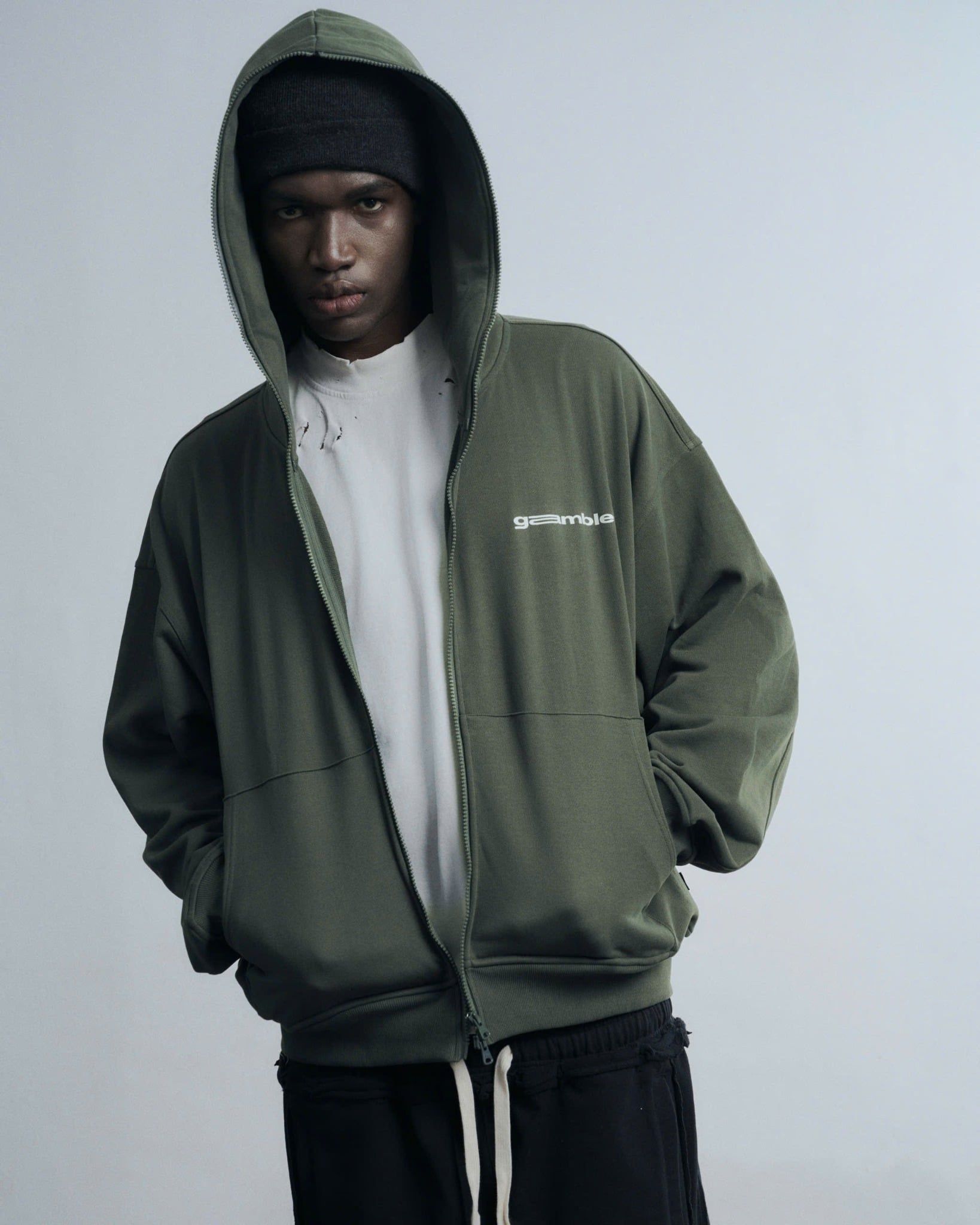 LOGO BOXY FULLZIP HOODIE / MOSS