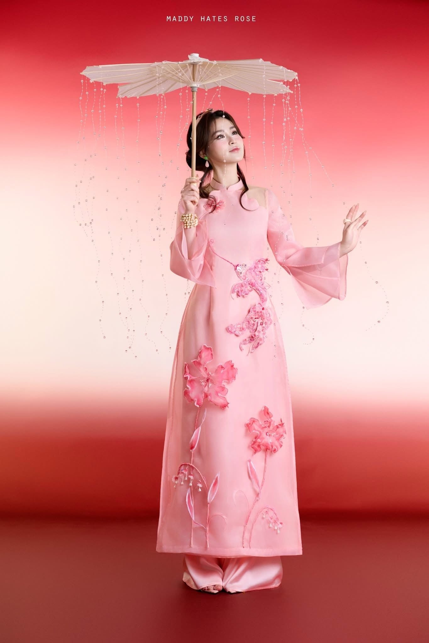 DU26-4 Áo Dài Uyển Ngư