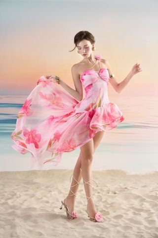 CS-9 Đầm hoa hồng lệch tà