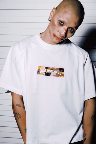  BSTT GREY/YELLOW CAMO LOGO BOX TEE WHITE 