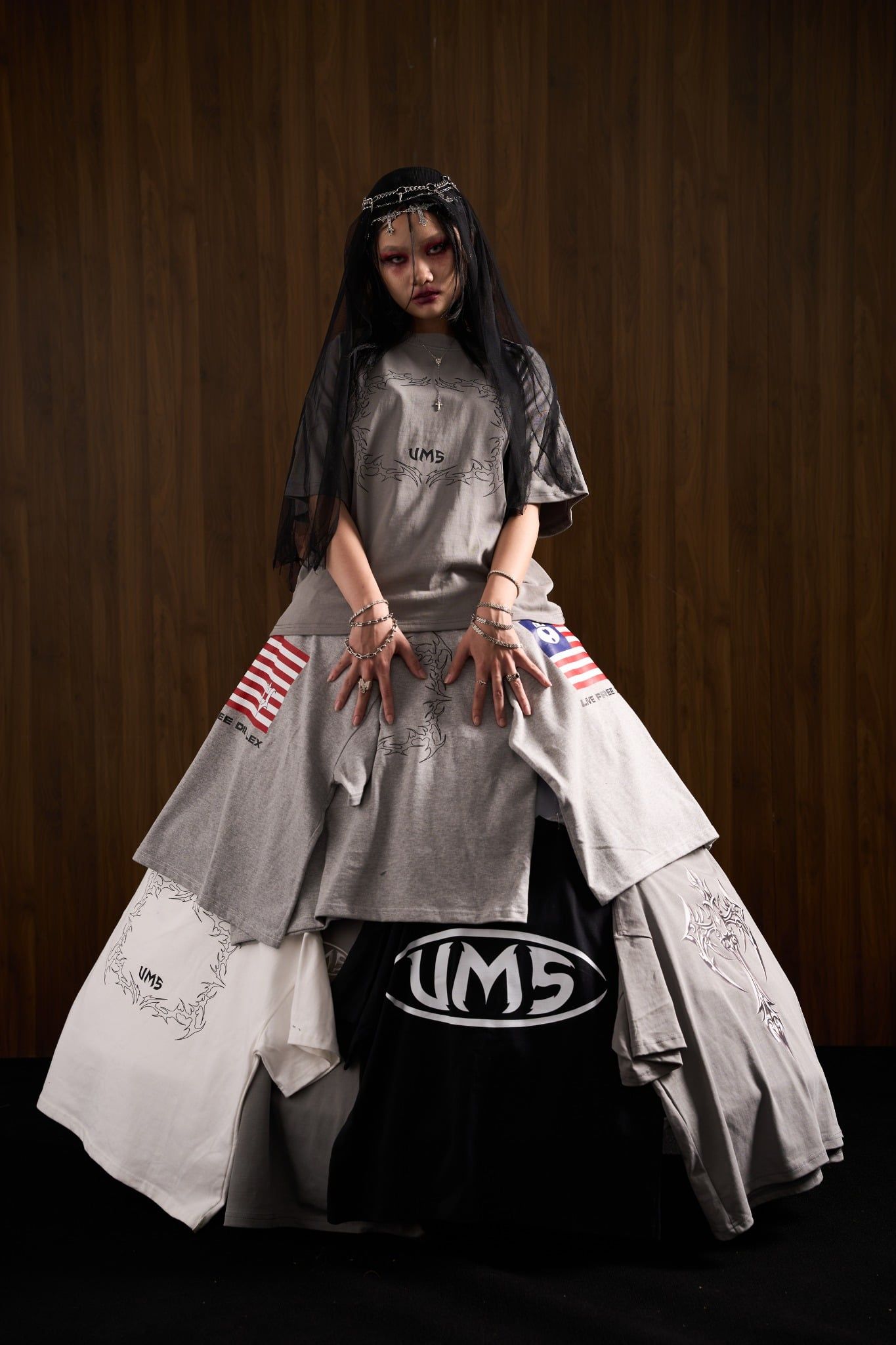  UMS FRAME TEE CEMENT GREY 