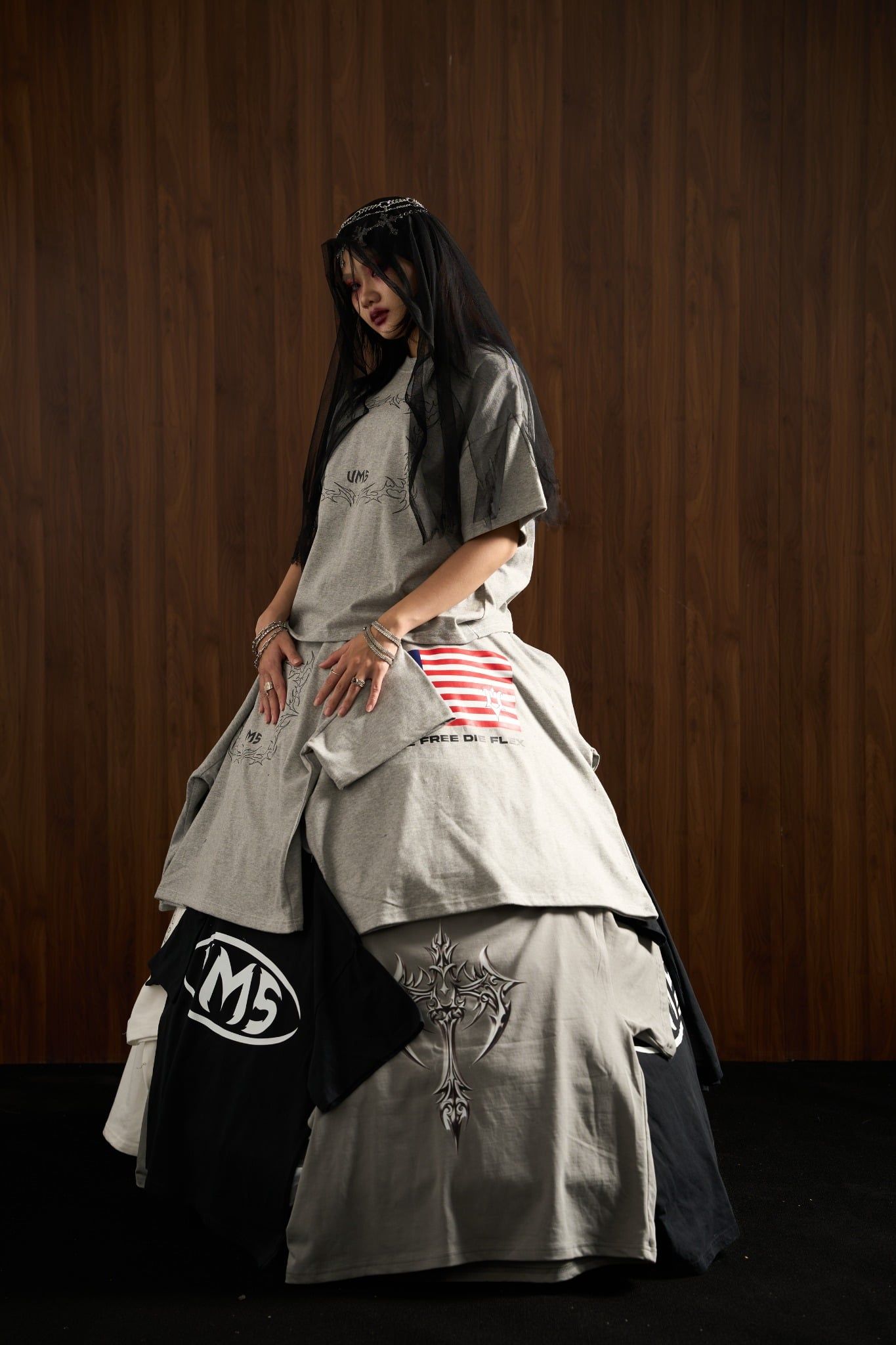  UMS FRAME TEE DUST GREY 