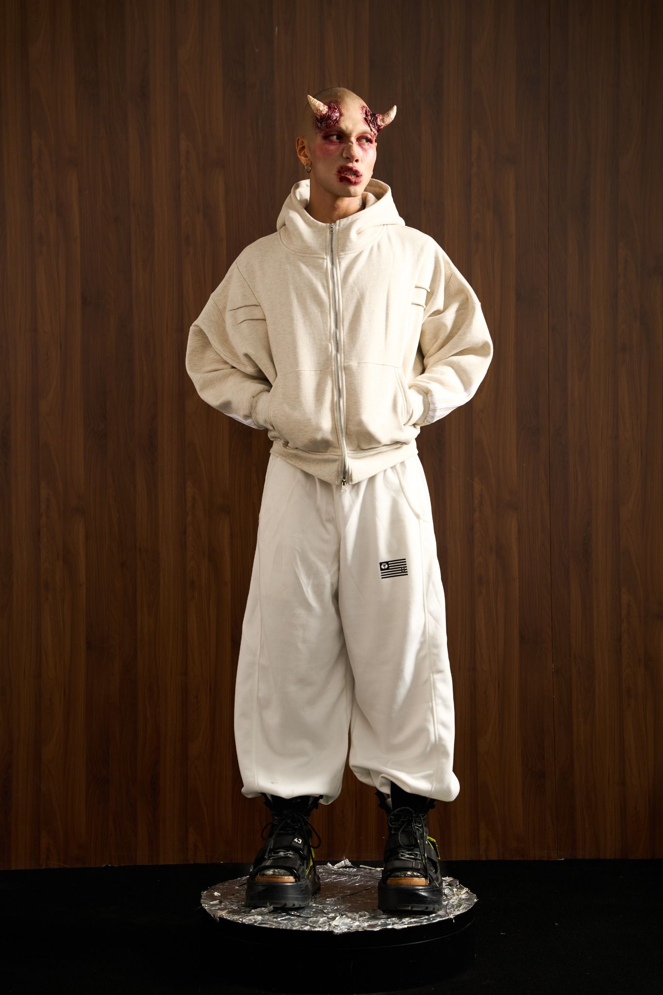  UMS HOODIE DUST GREY 