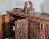 Tủ gỗ decor hoa văn