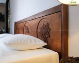 Giường gỗ phong cách rustic