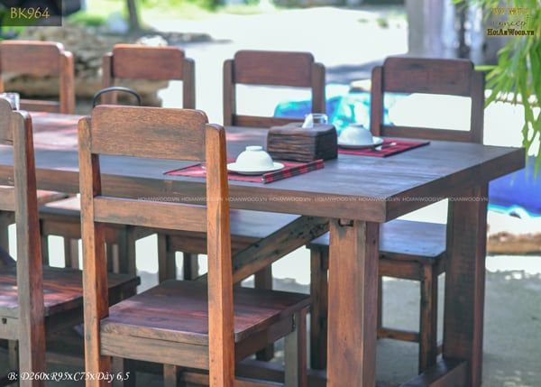 ban-an-ban-hop-go-tau-thuyen