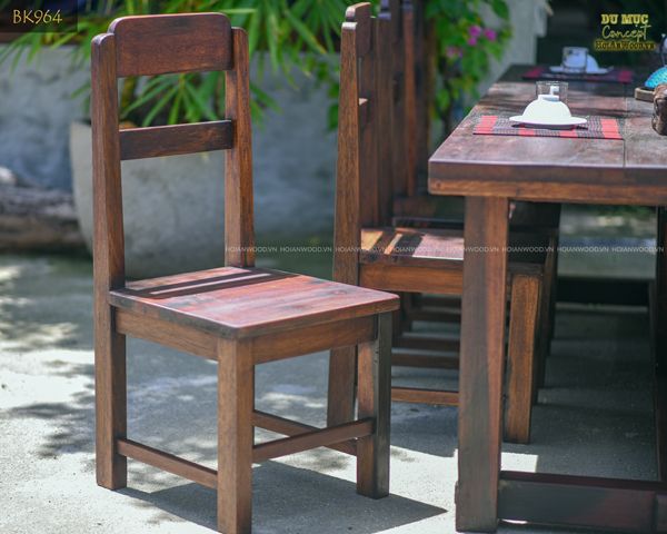 ban-an-ban-hop-go-tau-thuyen