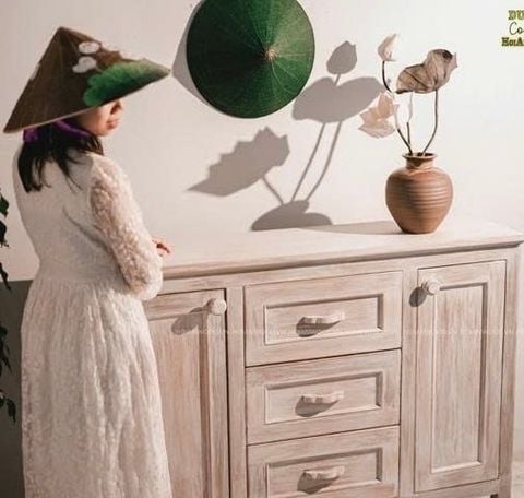 Tủ hiệu ứng sơn trắng